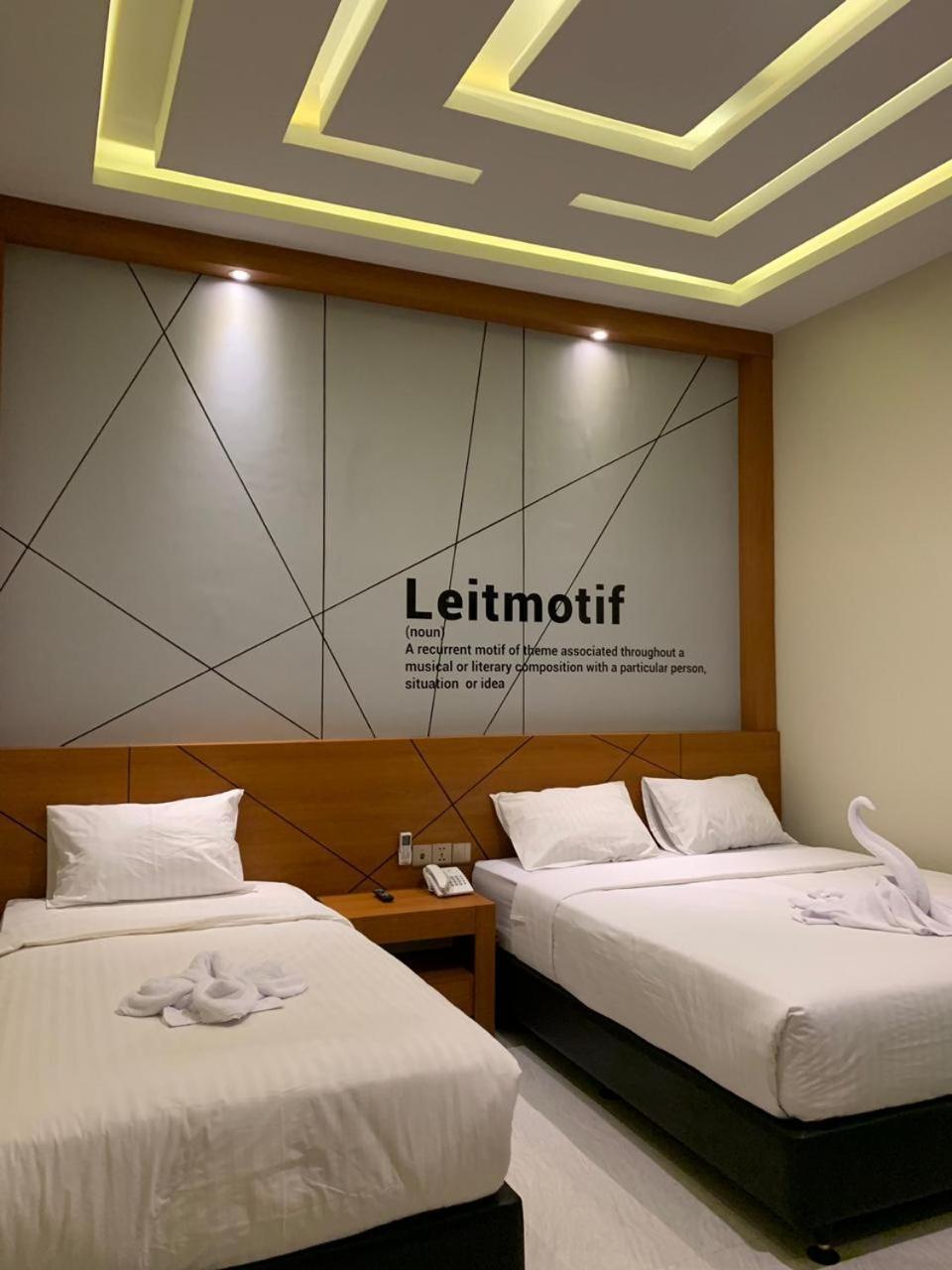 Bless Hotels Sintang Exterior photo