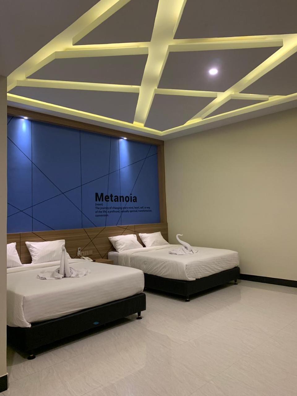 Bless Hotels Sintang Exterior photo