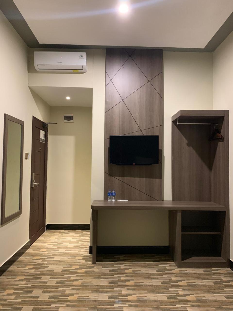 Bless Hotels Sintang Exterior photo